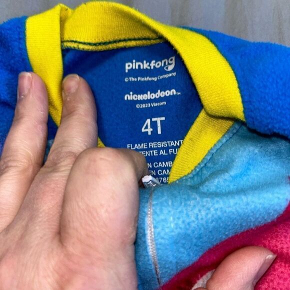👕 4t baby shark pajamas - Picture 2 of 3
